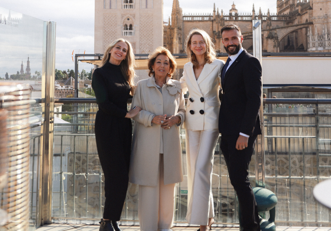 Yolanda Franco, Carmen Navarrp. María de León y Pablo Quiles / Helena Quintana