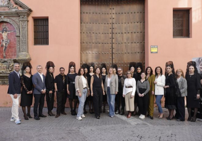 Evento de 'Sí, Mantilla' en la Iglesia de Santa Catalina / Foto: Manu Gómez