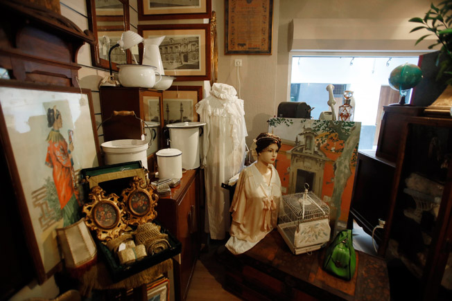 Buhoneras ofrece todo tipo de géneros en artículos con historia