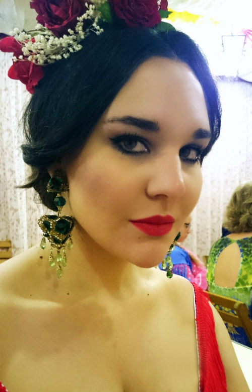 Aida Linares, bloguera de moda flamenca en Lunarit0s