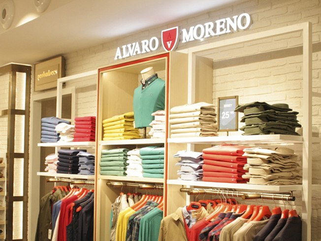 Reducción oleada Dedicación Álvaro Moreno abre dos nuevas tiendas de ropa para hombre en Sevilla