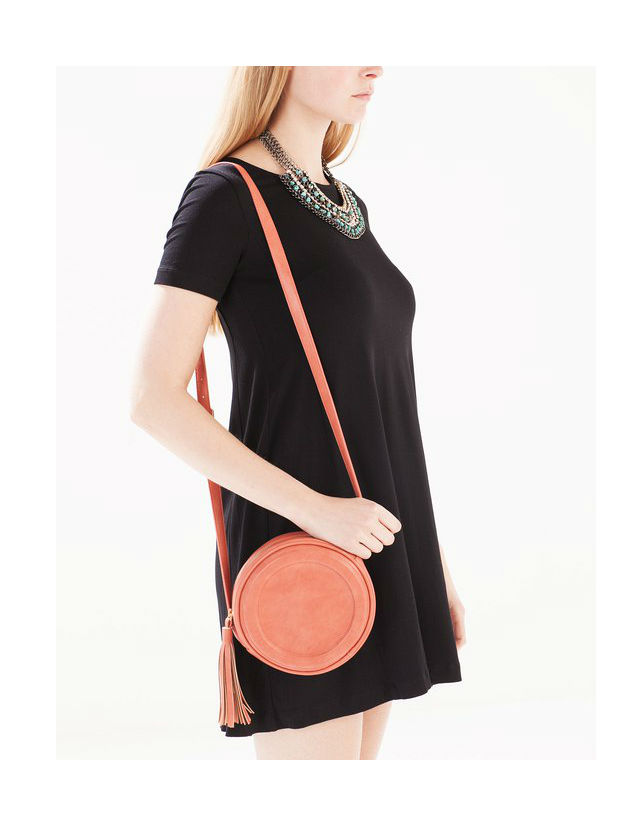 Mini bolso redondo de Stradivarius