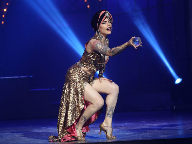 En las entrañas del backstage de «The Hole 2»