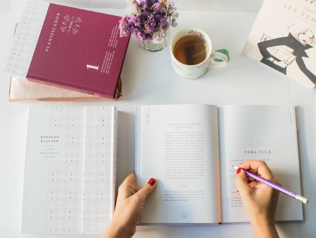 Dos wedding planners de Sevilla crean el libro que te organiza la boda