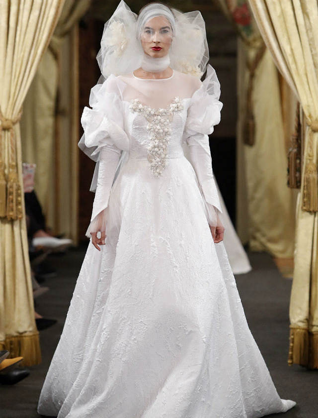 Desfile de Fernando Claro con la colección de novias 2018 en Atelier Couture 2017