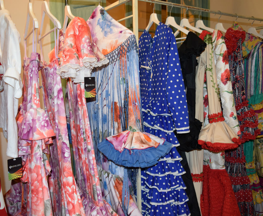 Showroom de trajes de flamenca en Libélula Shop en 2017
