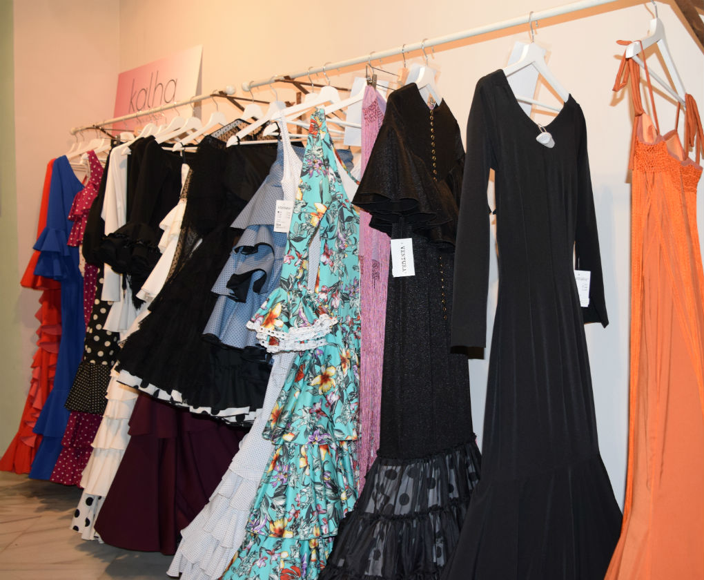 Showroom de trajes de flamenca en Libélula Shop en 2017