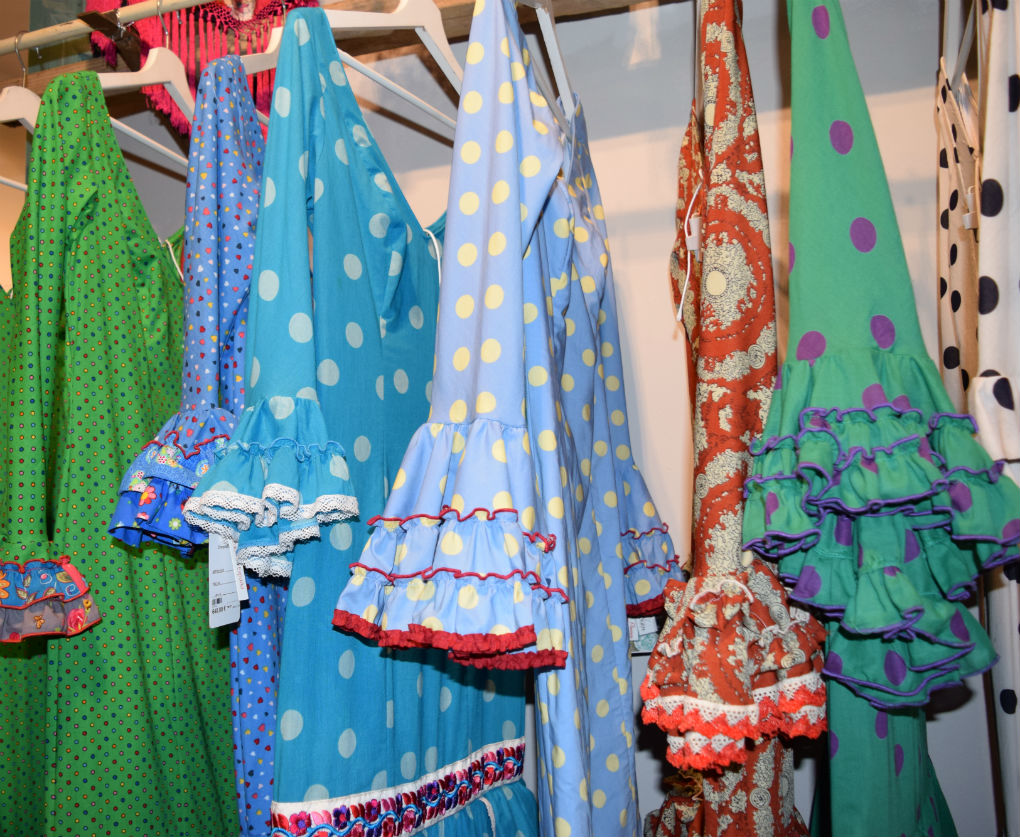 Showroom de trajes de flamenca en Libélula Shop en 2017