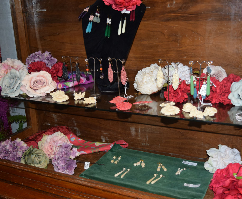Showroom de trajes de flamenca en Libélula Shop en 2017