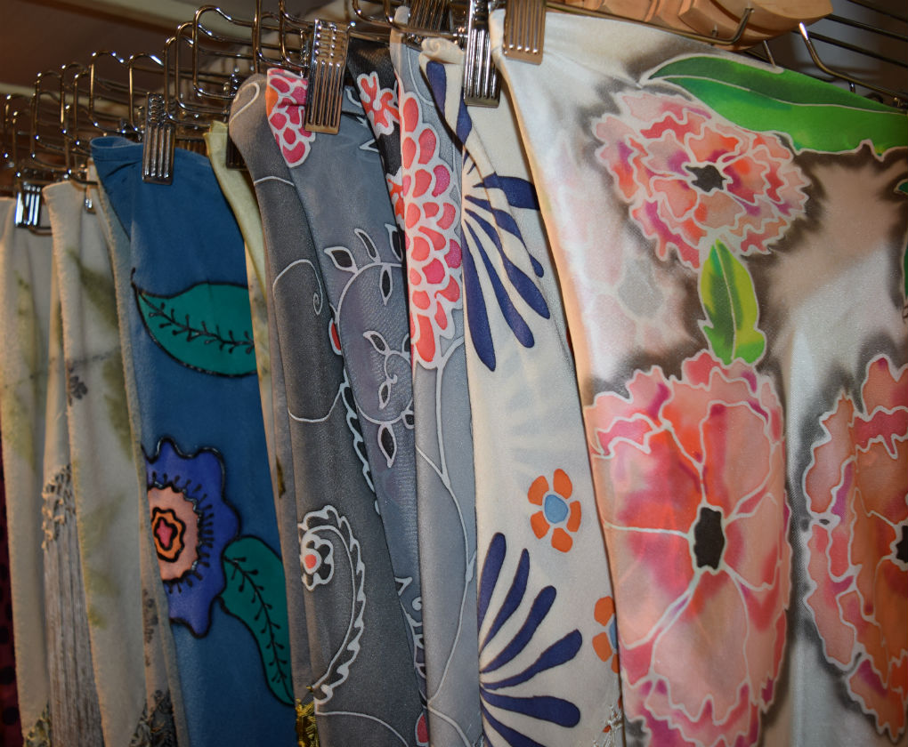 Showroom de trajes de flamenca en Libélula Shop en 2017