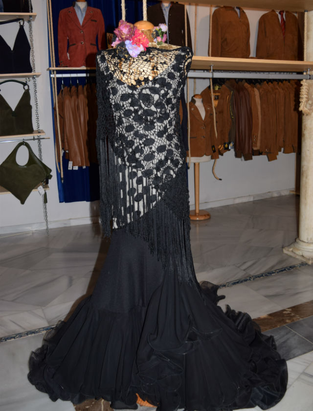 Showroom de trajes de flamenca en Libélula Shop en 2017