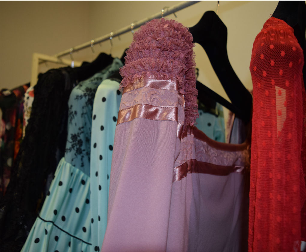 Showroom de trajes de flamenca en Libélula Shop en 2017
