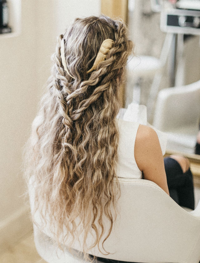 Semirrecogido para novias del 2017-2018 de la estilista Ana Espejo. Foto: Lucía Cherubina