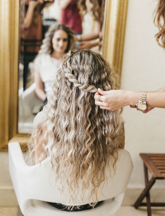 Paso a paso de peinado para novias 2017-2018 de Ana Espejo. Foto: Lucía Cherubina