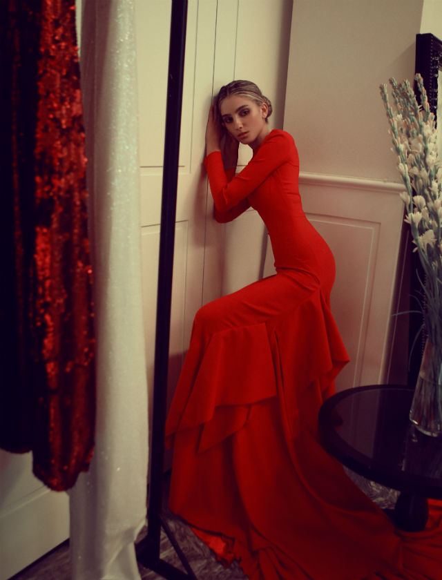 Sesión de fotos de Jesús Isnard con diseños de Manuel Zerpa