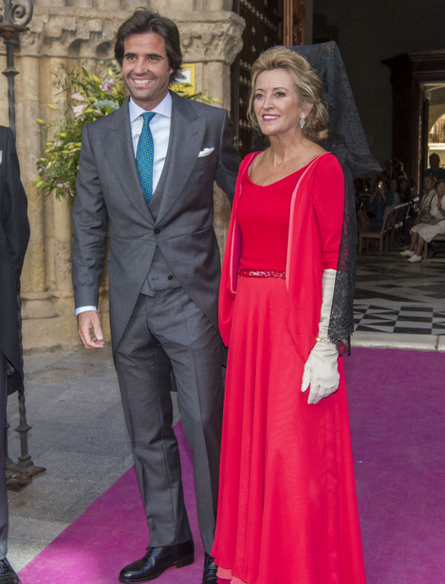 Sibi Montes, hermana de Lourdes Montes, con diseño de Roberto Diz en su boda. Foto: Juan José Úbeda