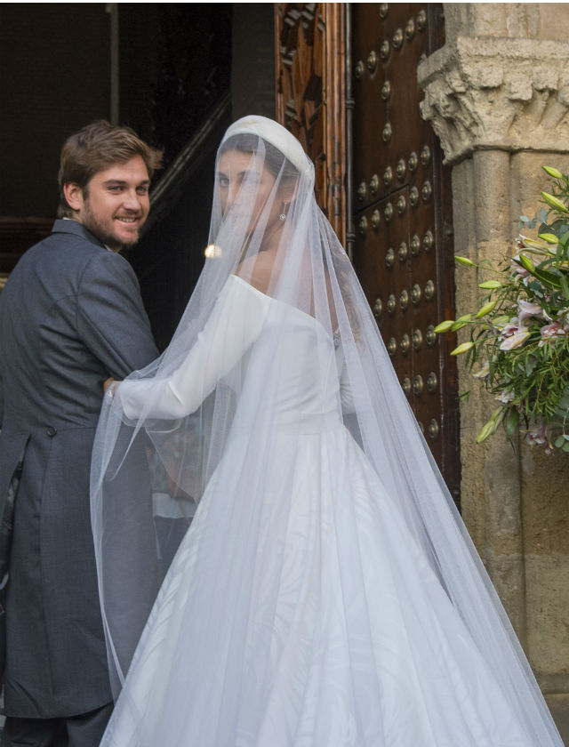 Sibi Montes, hermana de Lourdes Montes, con diseño de Roberto Diz en su boda. Foto: Juan José Úbeda