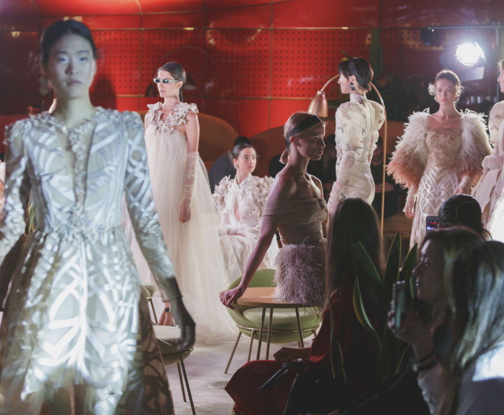 Desfile de Fernando Claro en Madrid con su colección de invitadas de alta costura 2018 «Meraki»