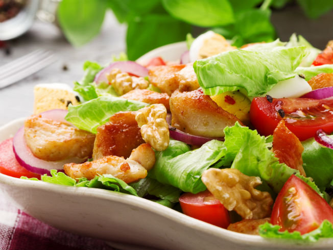 Cinco ensaladas suaves para alejarnos del exceso de la Navidad