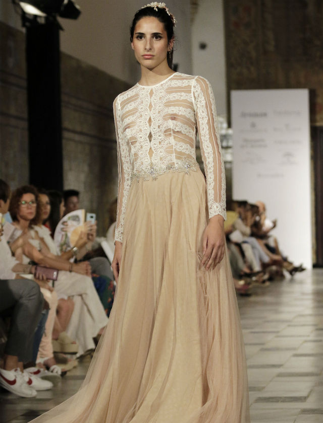 Desfile de Alejandro Postigo en SIQ Handcraft & Fashion 2018. Foto: Juan Flores