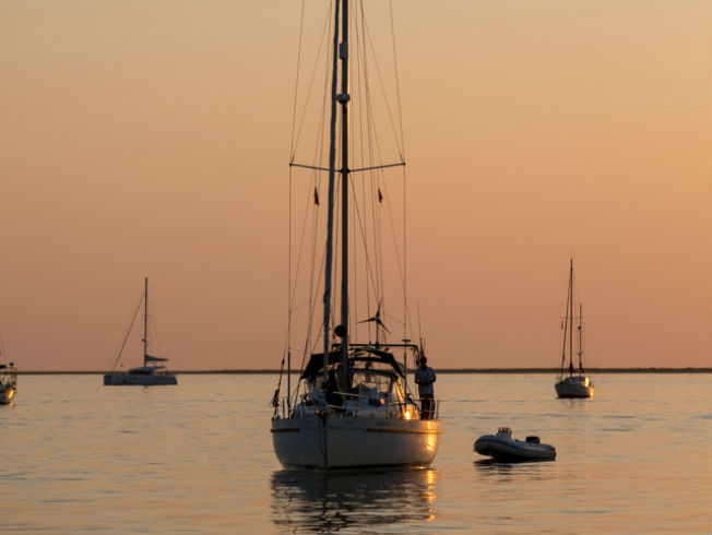 Errores que no debes cometer si te invitan unos días a un velero