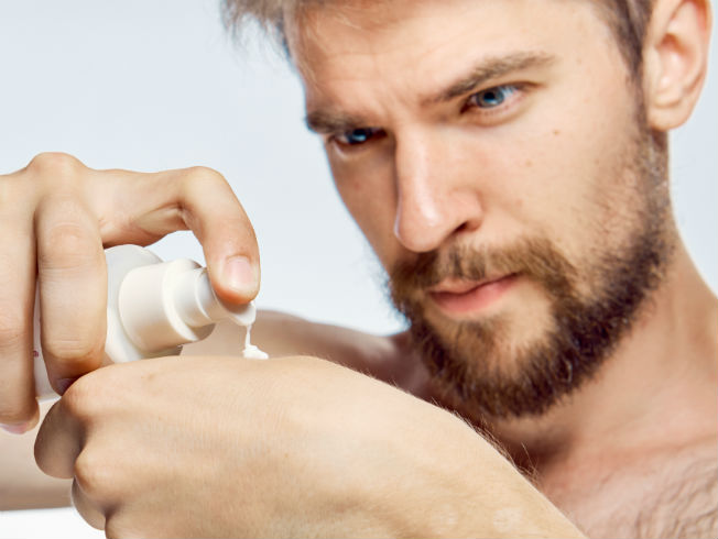 ¿Qué necesitan los hombres «millenial» en su neceser?