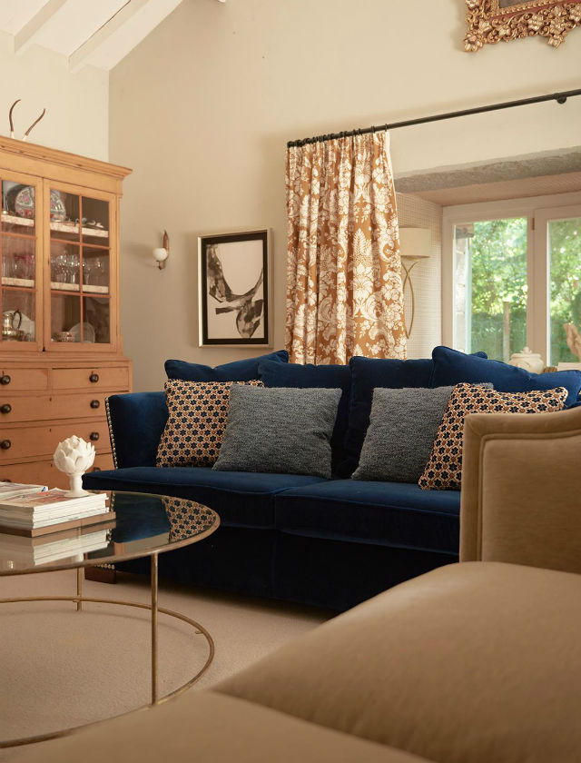 Presentación de la nueva colección de Tejidos diseñados por Lorenzo Castillo para la firma Gastón y Daniela