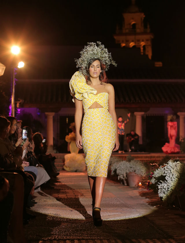Desfile de trajes de flamenca 2019 de Juana Martín. Foto: Andrew Jim