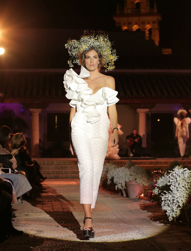 Desfile de trajes de flamenca 2019 de Juana Martín. Foto: Andrew Jim