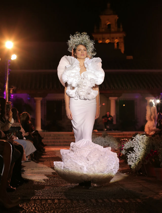 Desfile de trajes de flamenca 2019 de Juana Martín. Foto: Andrew Jim