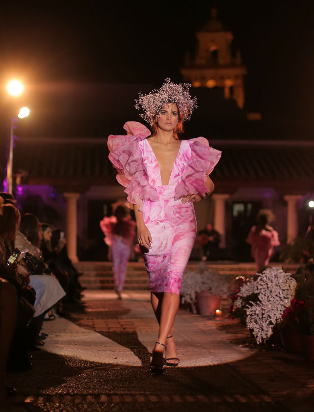 Desfile de trajes de flamenca 2019 de Juana Martín. Foto: Andrew Jim