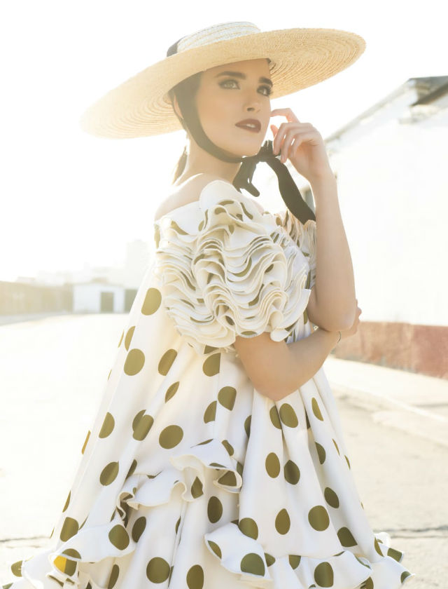 Diseños de moda flamenca 2019 de Laura de los Santos. Foto: Ernesto Castillo/No mires la cámara