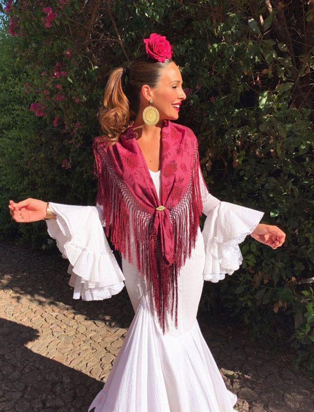 Rocío Osorno con mantoncillo de La mar de cuqui