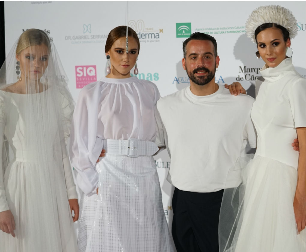 José Galváñ tras su desfile en SIQ Handcraft & Fashion 2019. Foto: Júcaro
