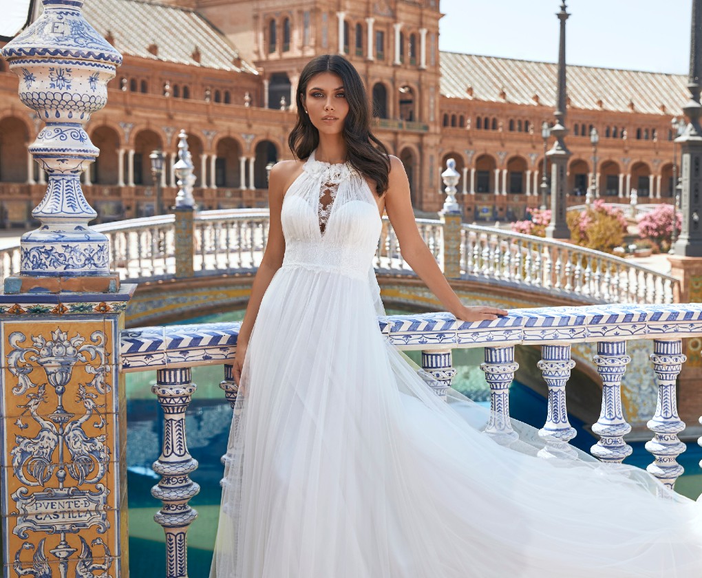 Marchesa para Pronovias en su colección de novias 2021 inspirada en Sevilla