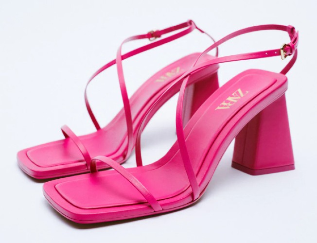 Zara acaba de lanzar las sandalias más cómodas y verano 2021