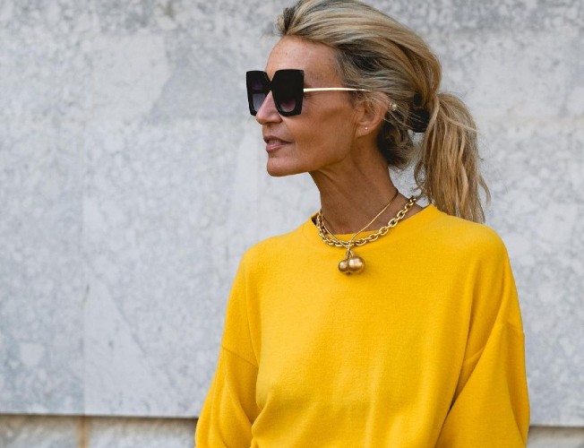 ¿Cómo rejuvenecer tu aspecto con el corte de pelo, coloración, forma de vestir y maquillarte?