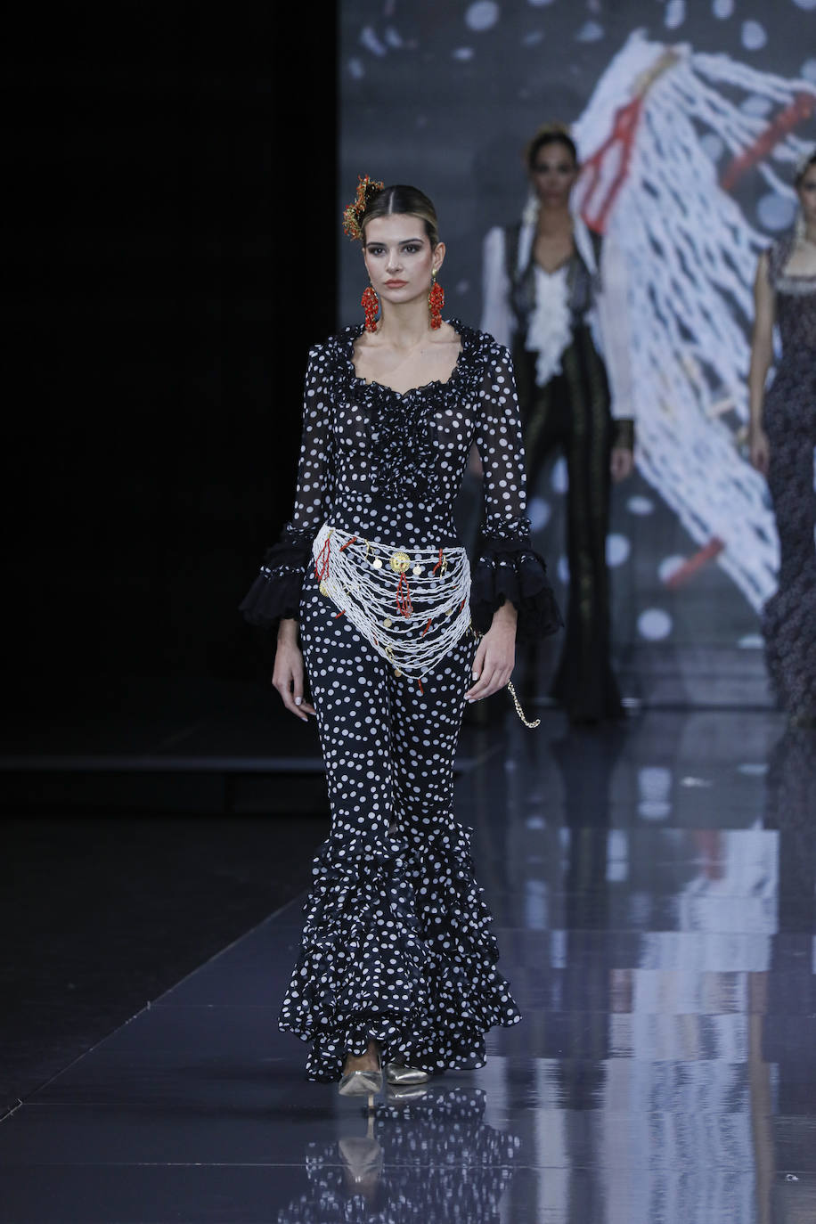 Desfile de Aurora Gaviño en SIMOF 2023 / J.M.Serrano