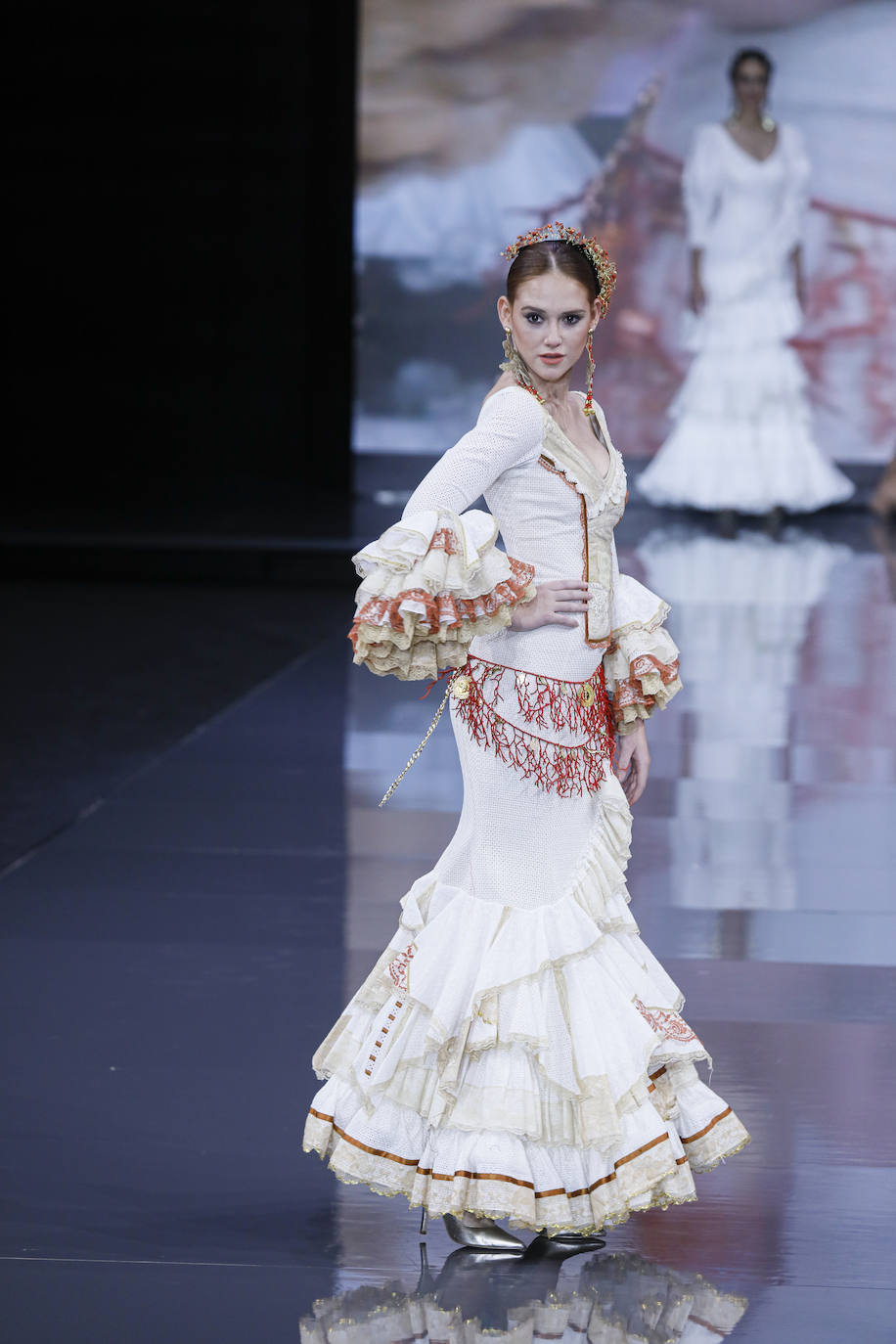 Desfile de Aurora Gaviño en SIMOF 2023 / J.M.Serrano