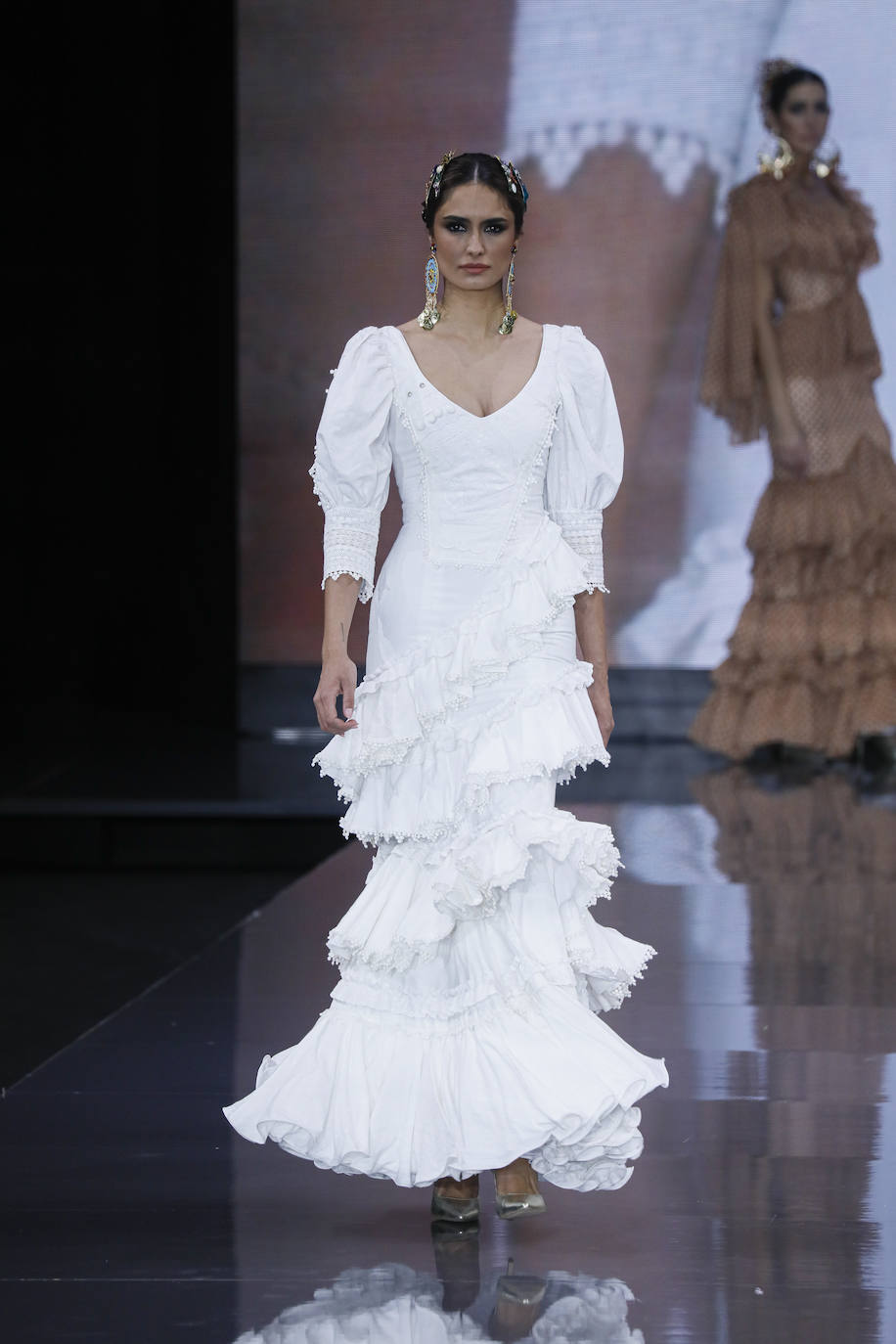 Desfile de Aurora Gaviño en SIMOF 2023 / J.M.Serrano