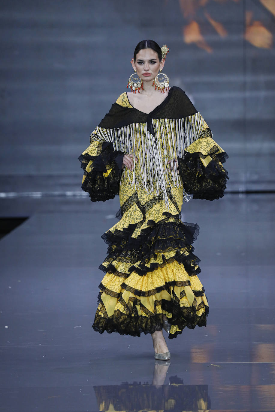 Desfile de Aurora Gaviño en SIMOF 2023 / J.M.Serrano