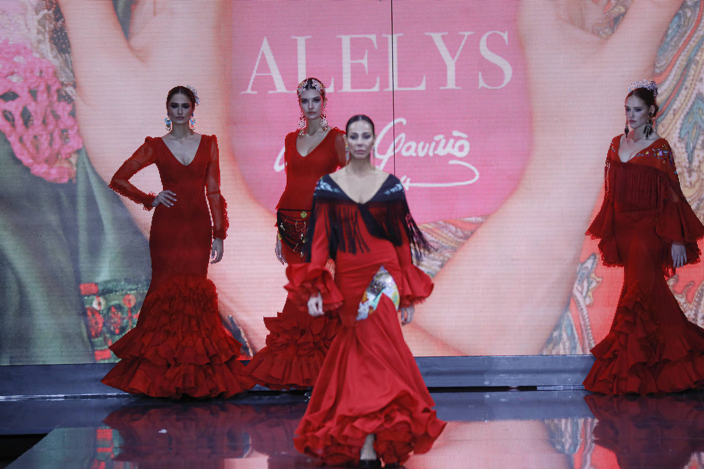 Desfile de Aurora Gaviño en SIMOF 2023 / J.M.Serrano