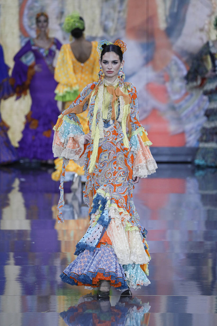 Desfile de Aurora Gaviño en SIMOF 2023 / J.M.Serrano3 / Manu Gómez