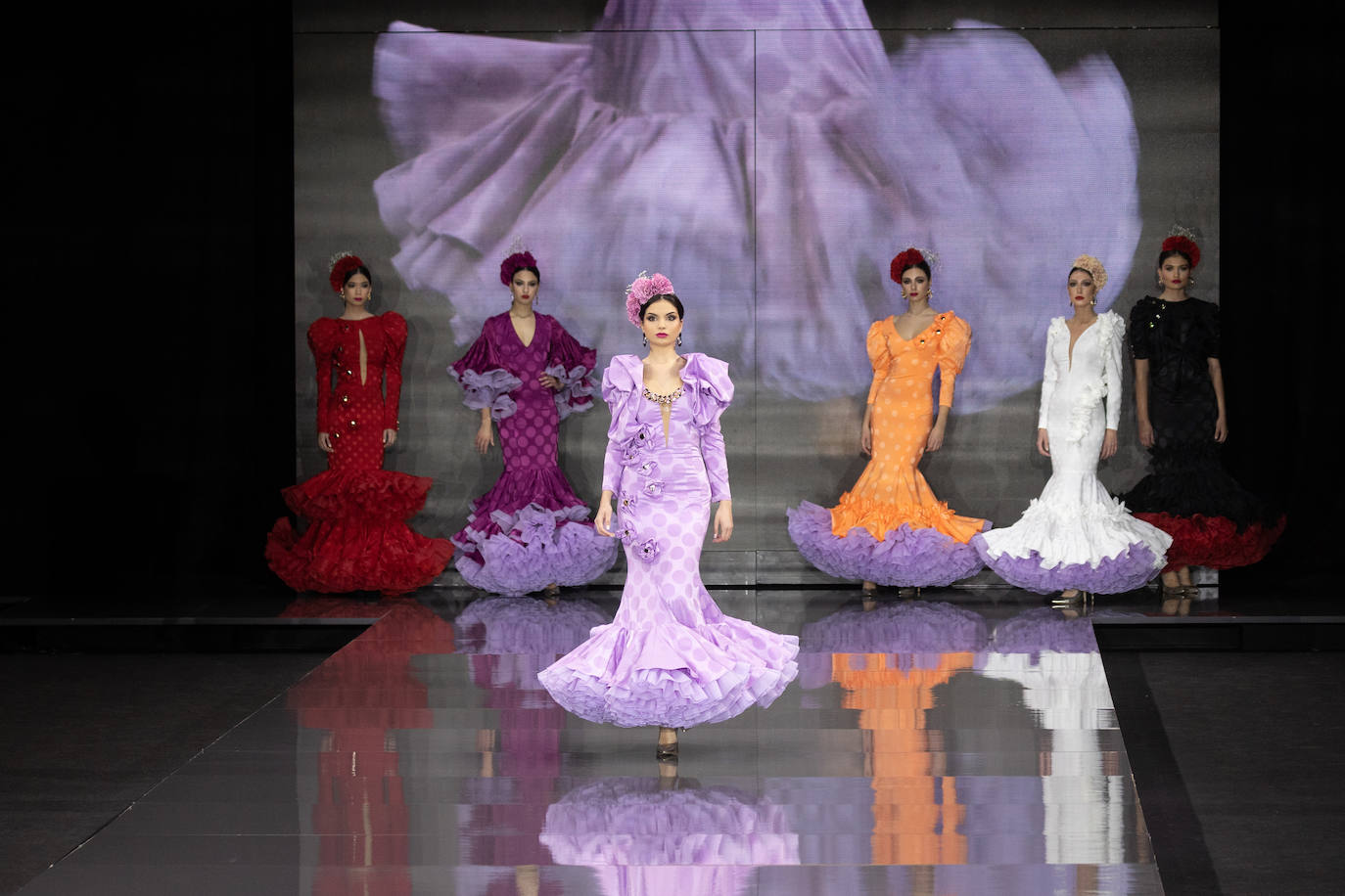 Desfile de Carmen Benítez en SIMOF 2023 / Vanessa Gómez