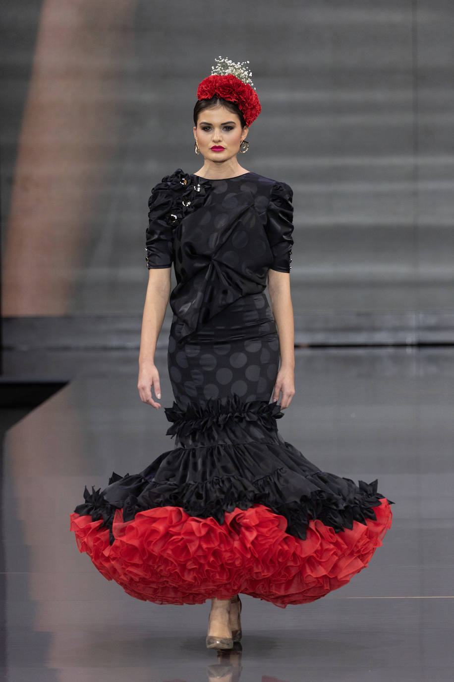 Desfile de Carmen Benítez en SIMOF 2023 / Vanessa Gómez