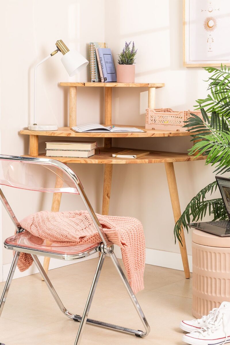 Diez muebles esquineros para aprovechar hasta el último rincón de tu