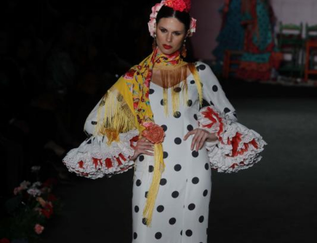 Ocho tendencias de moda flamenca 2023 para las más clásicas