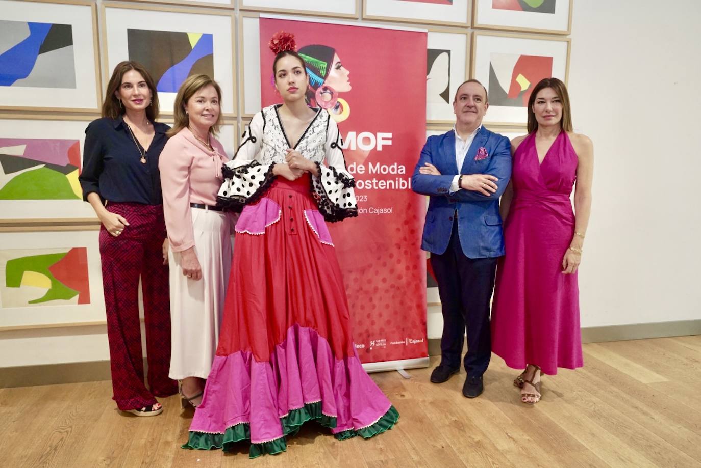 Lourdes Montes y Rocío de Terry diseñan un traje de flamenca sostenible hecho de retales