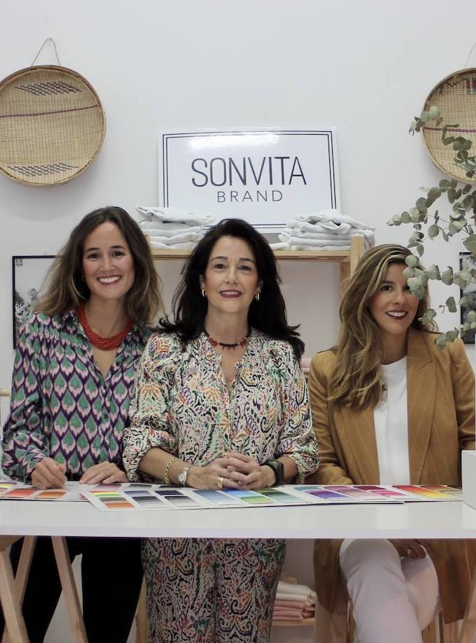 Sonvita Brand: la nueva marca infantil de Sonsoles Tassara y Victoria Gamero lanza nueva colección cápsula de faldones antiguos