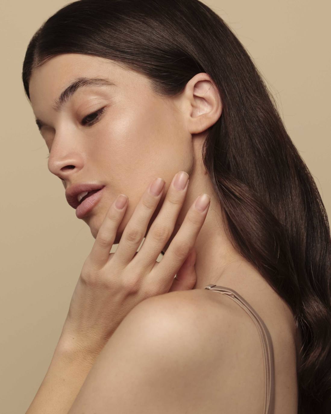 Así debe cambiar tu rutina de cuidado de la piel para adaptarla al frío